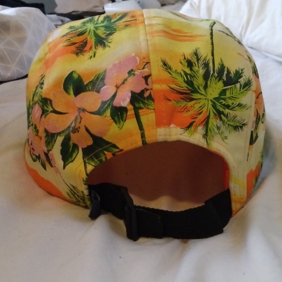 Hat - Picture 2 of 3